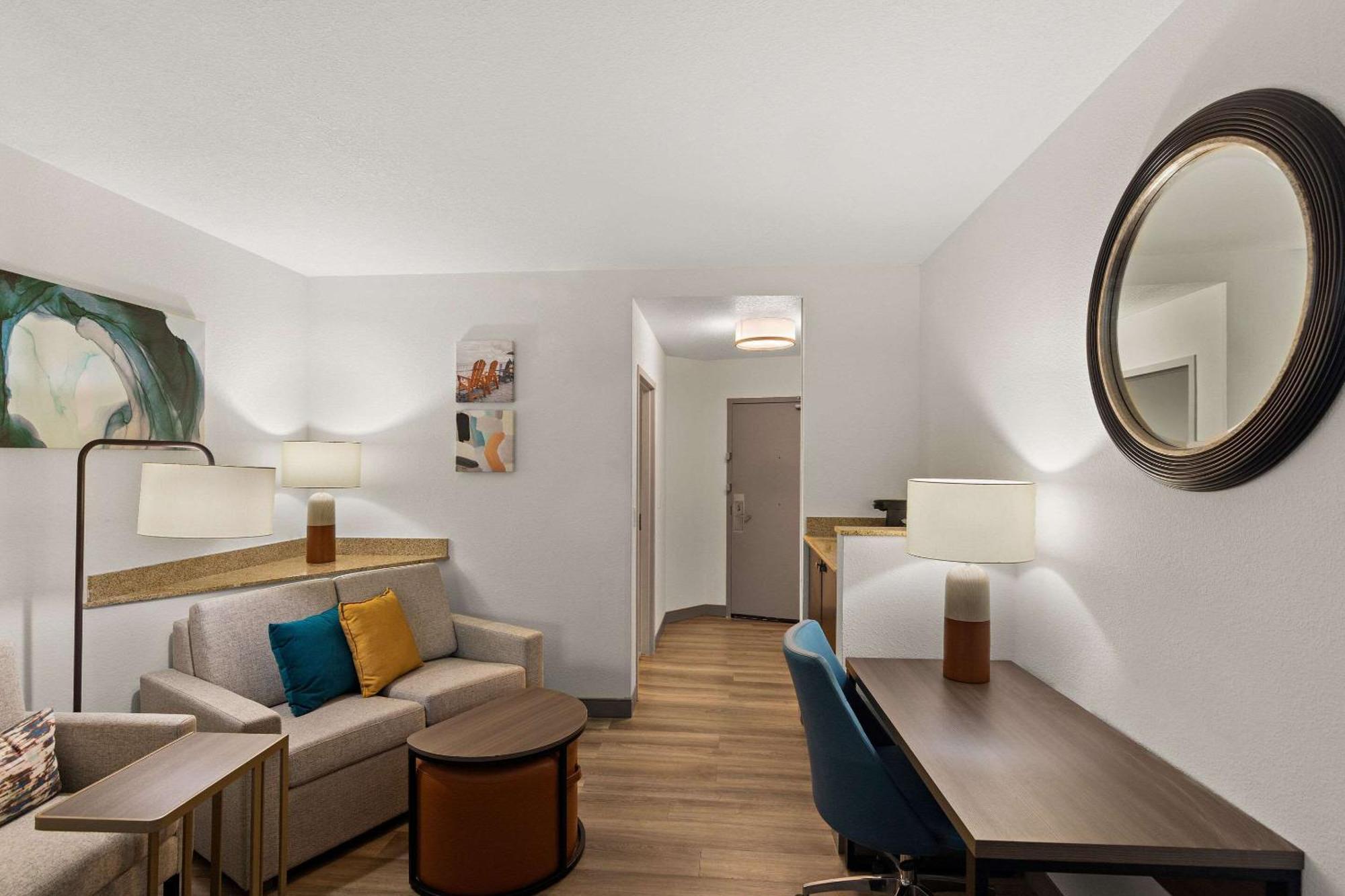 Comfort Suites Vero Beach I-95 Bagian luar foto