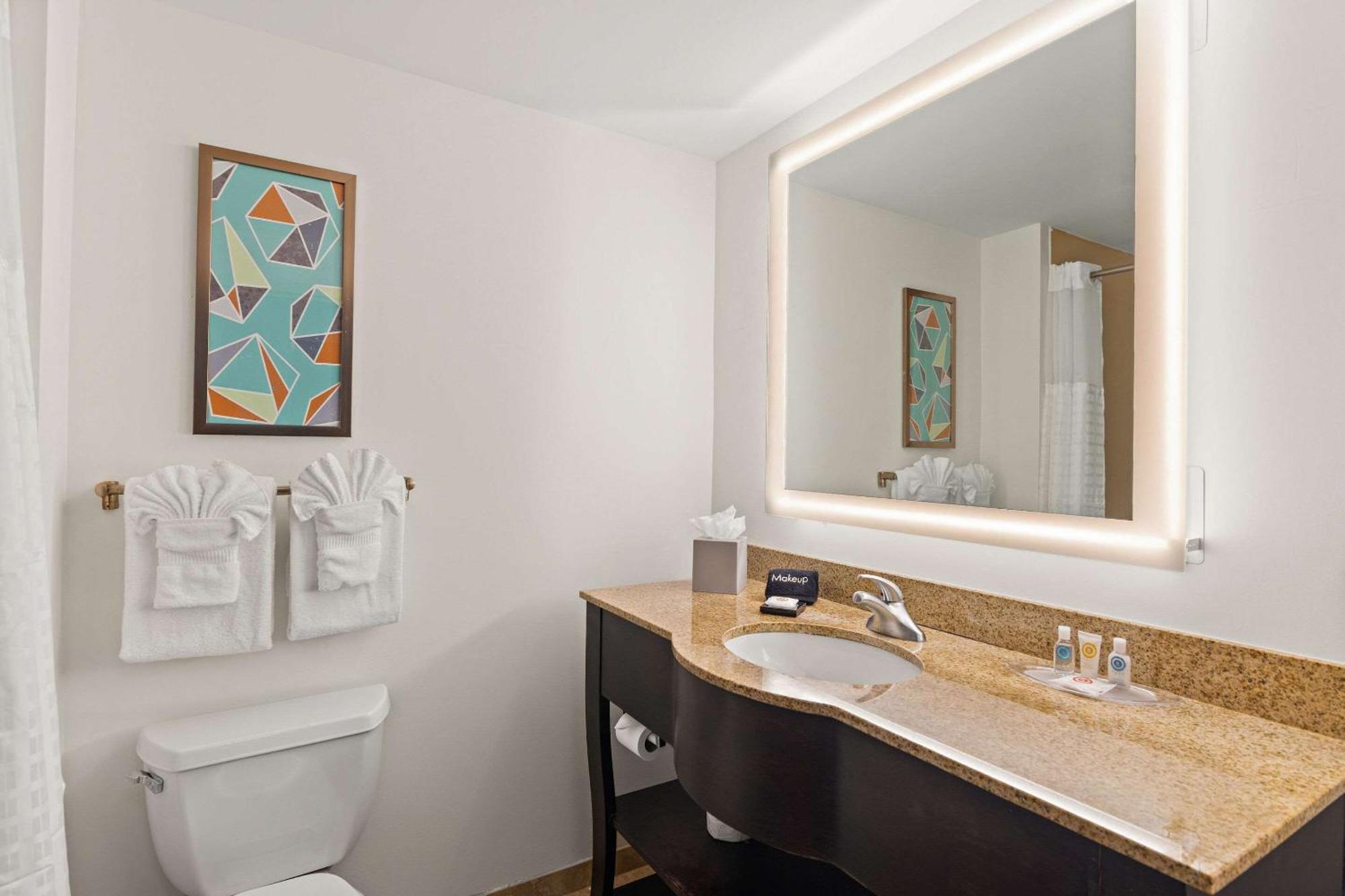 Comfort Suites Vero Beach I-95 Bagian luar foto